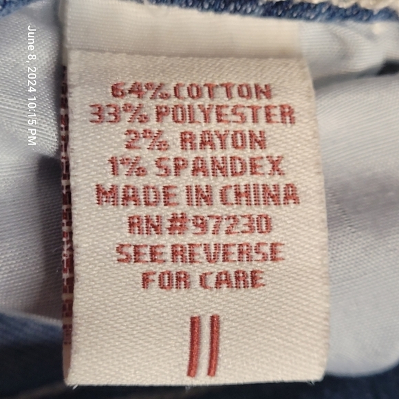 ALMOST FAMOUS, blue sandblasted, embroidered, low-rise, denim shorts. Sz. 11 - Picture 6 of 8